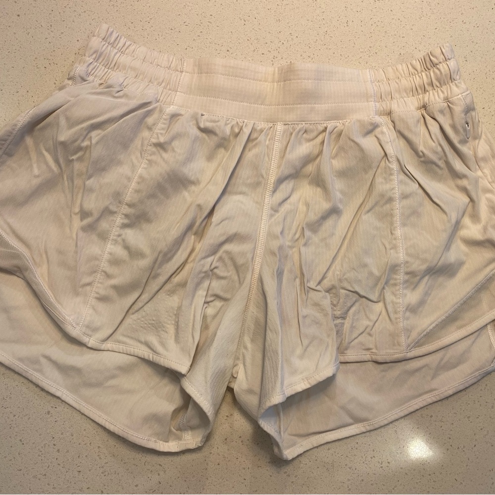 Lululemon Hotty Hot shorts Sz 8 long
